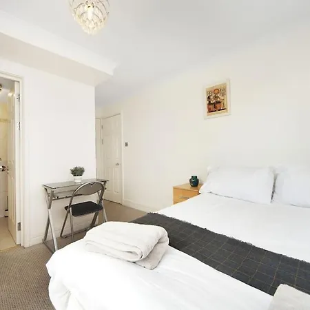 Stunning 4-Bed Apartment Londres Exterior foto