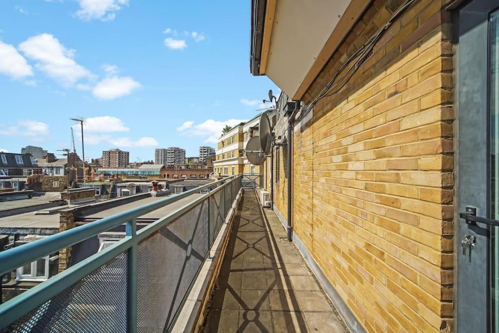 Stunning 4-bed * London